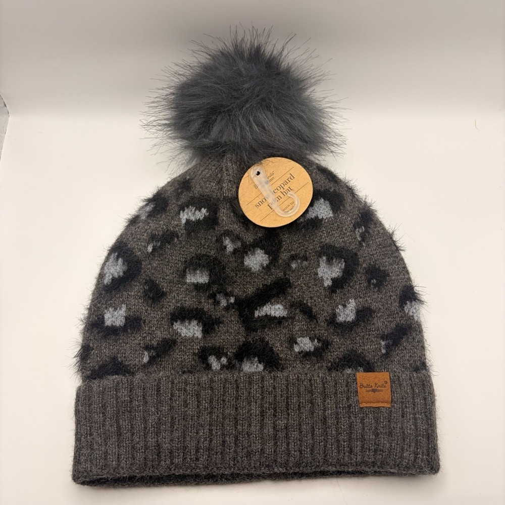 Britt’s Knits Snow Leopard Pom Beanie Women’s Gray Black Animal Print NWT